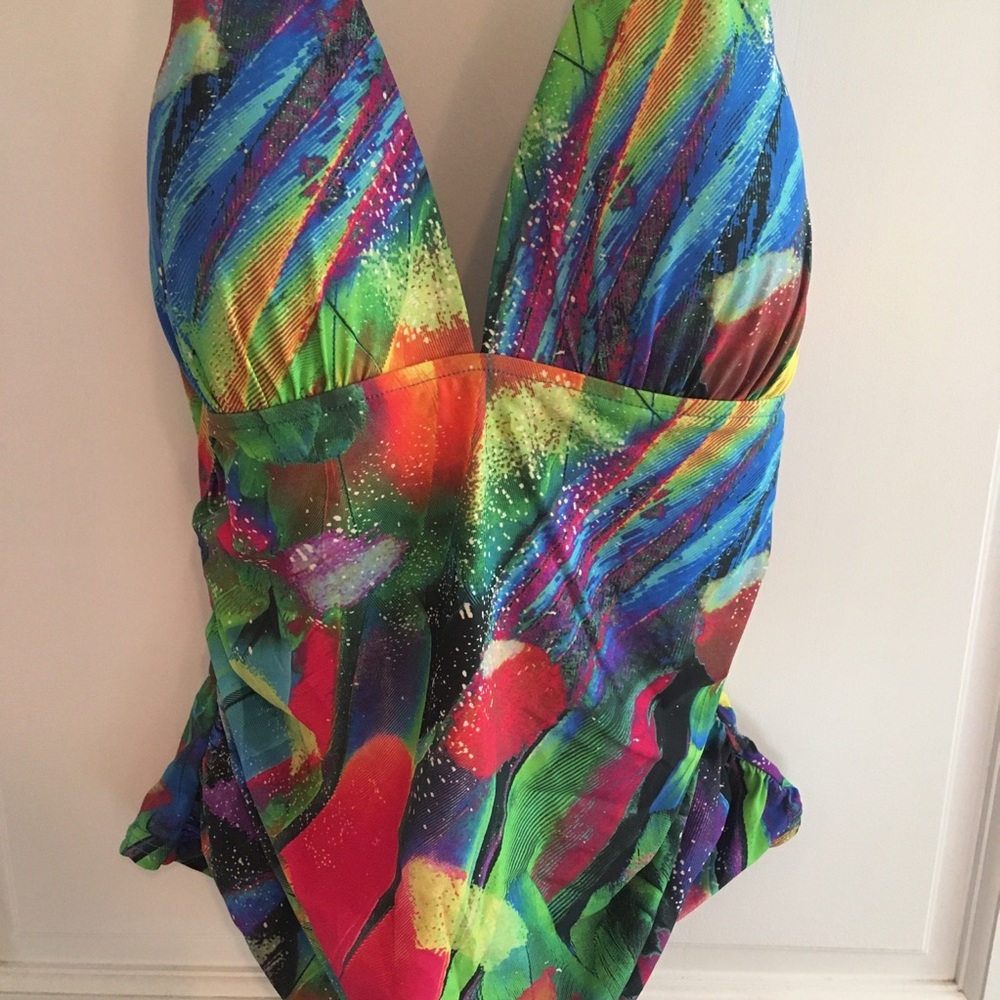 La Blanca v-neck tankini